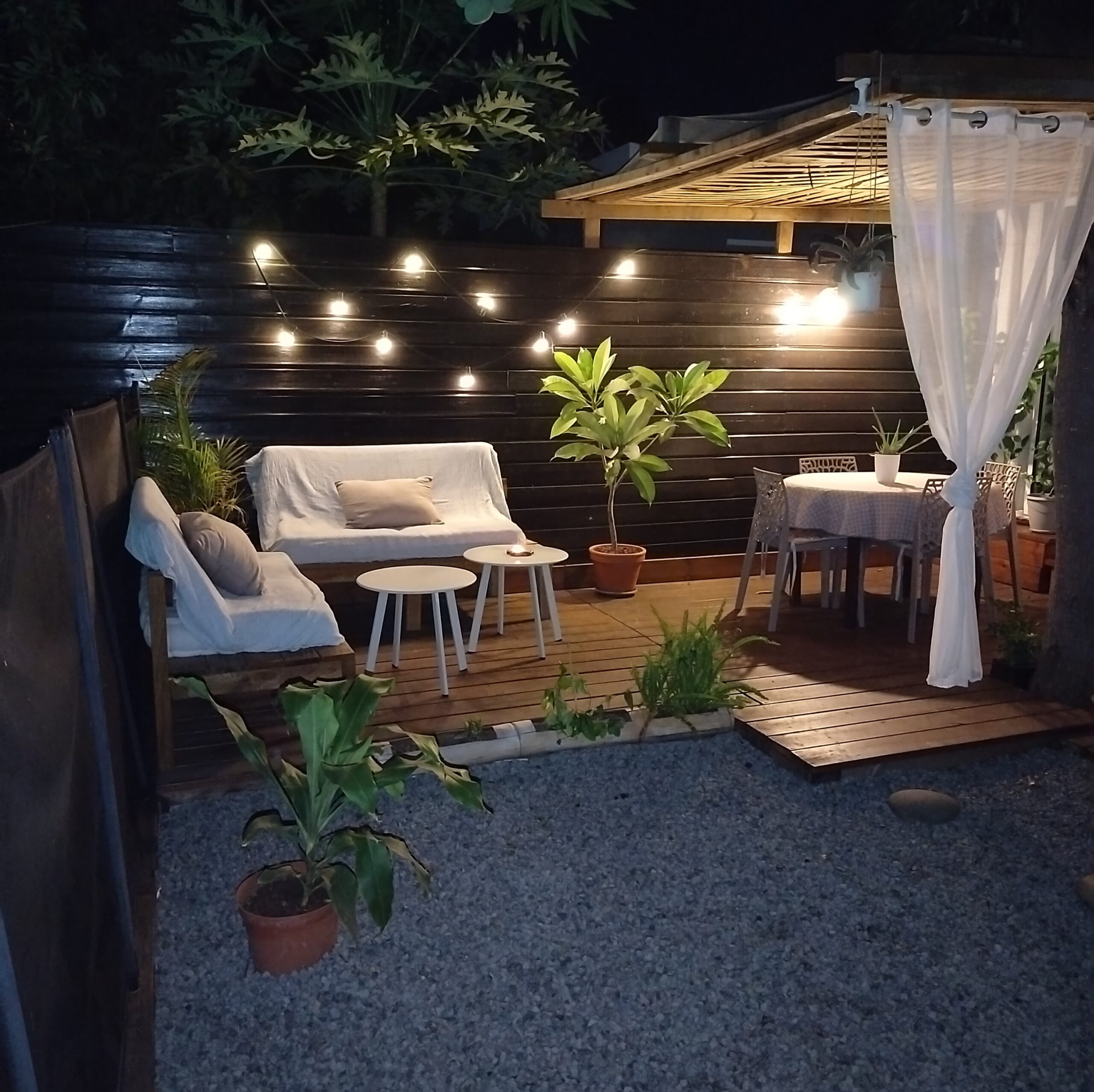 terrasse nuit La Cas'Aline_terrasse